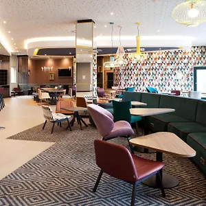 Hampton By Hilton Munich Airport South מלון הלברגמוס