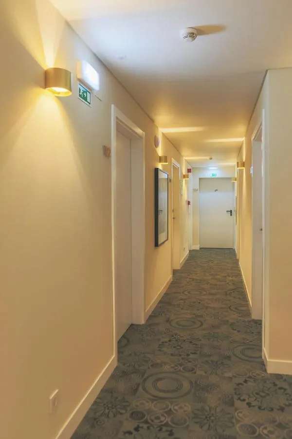 **  Mouraria Lisboa Hotel Португалия